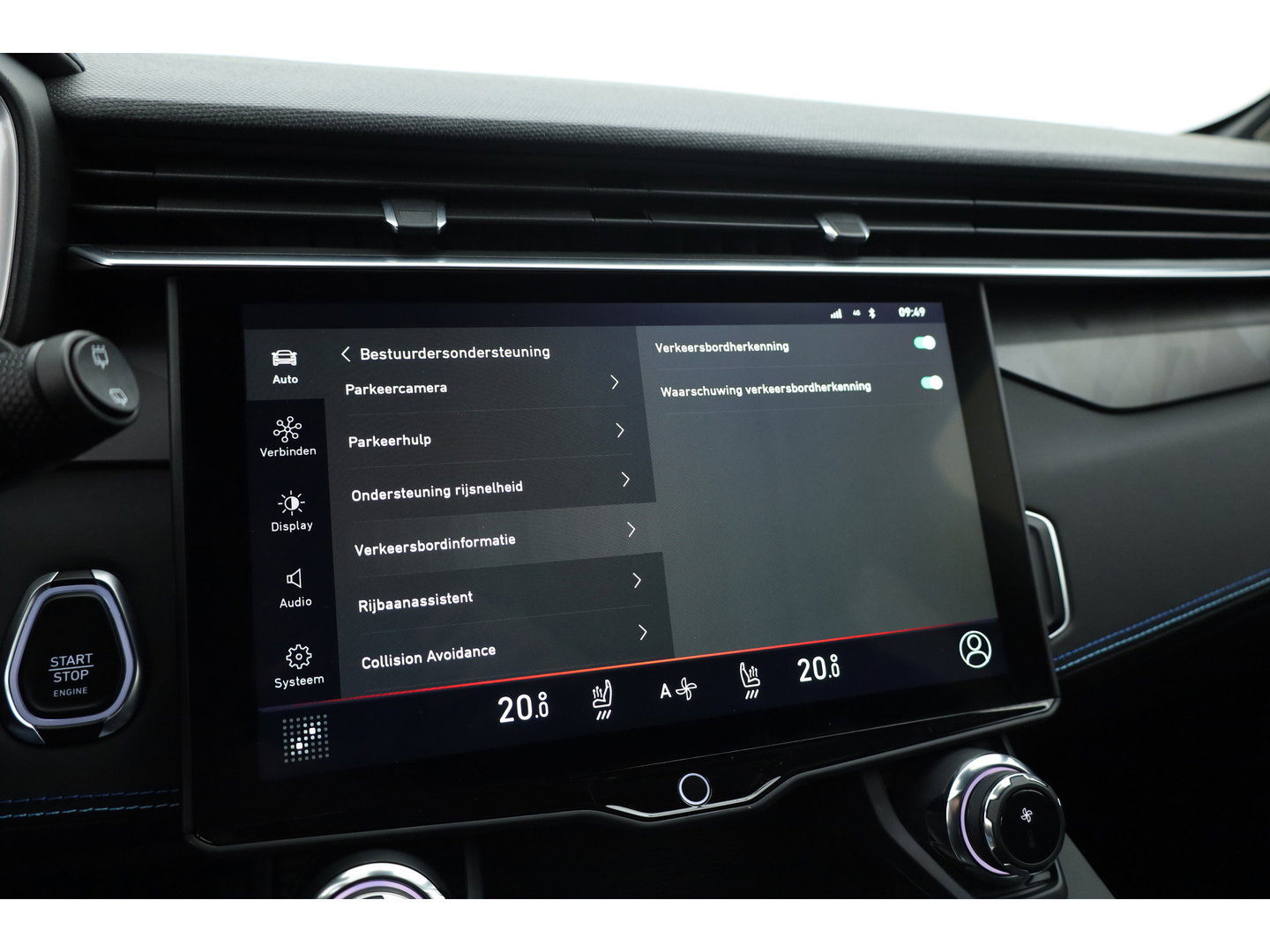 Lynk & Co 01 1.5 PHEV 261PK MY23 | Donkere hemel | S/K-panodak | 360*+ PDC | Adapt. Cruise | Memory | Stoelverw. | Elek. klep | LM 20" | Led | Nav+App.Connect