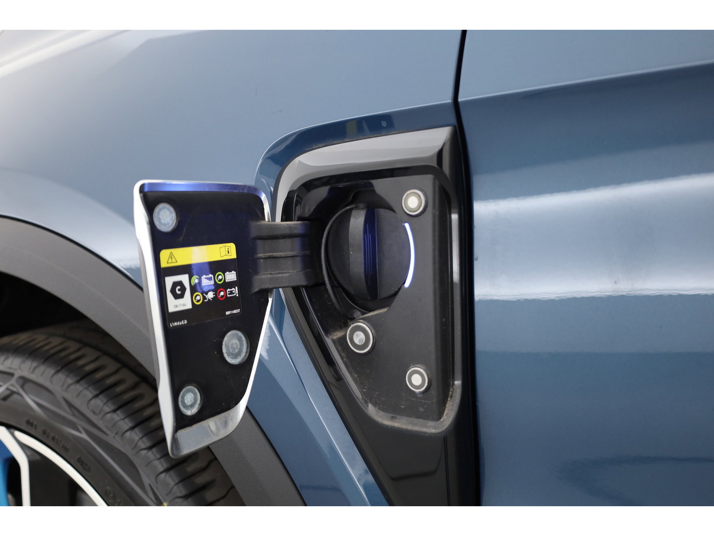 Lynk & Co 01 1.5 PHEV 261PK MY23 | Donkere hemel | S/K-panodak | 360*+ PDC | Adapt. Cruise | Memory | Stoelverw. | Elek. klep | LM 20" | Led | Nav+App.Connect
