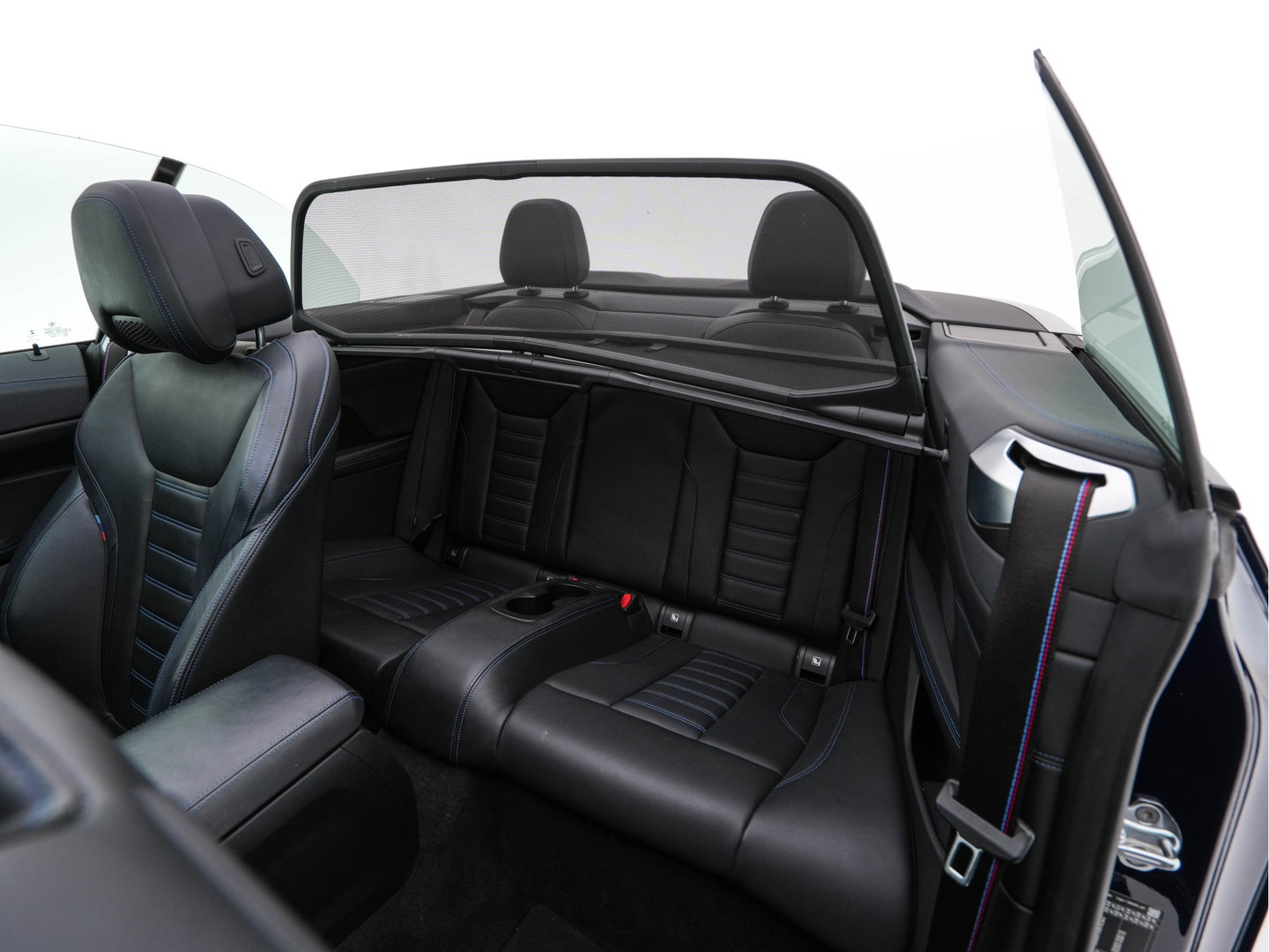 BMW 4 Serie Cabrio 420i M-Sportpack High Executive (INCL-BTW) *LEATHER | FULL-LED | MEMORY-PACK | BLINDSPOT | DIGI-COCKPIT | HIFI-SOUND | SHIFTPADDLES | CAMERA | DAB | NAVI-FULLMAP | TOWBAR | 19''ALU*