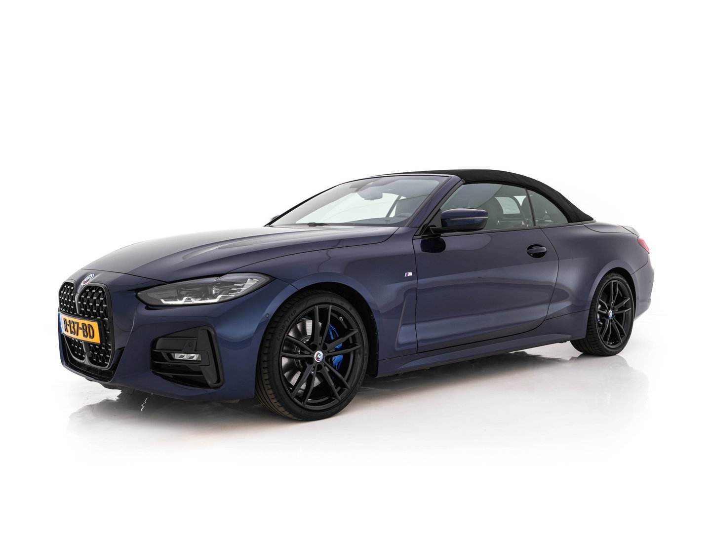 BMW 4 Serie Cabrio 420i M-Sportpack High Executive (INCL-BTW) *LEATHER | FULL-LED | MEMORY-PACK | BLINDSPOT | DIGI-COCKPIT | HIFI-SOUND | SHIFTPADDLES | CAMERA | DAB | NAVI-FULLMAP | TOWBAR | 19''ALU*