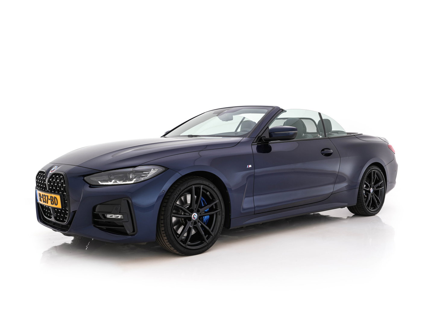BMW 4 Serie Cabrio 420i M-Sportpack High Executive (INCL-BTW) *LEATHER | FULL-LED | MEMORY-PACK | BLINDSPOT | DIGI-COCKPIT | HIFI-SOUND | SHIFTPADDLES | CAMERA | DAB | NAVI-FULLMAP | TOWBAR | 19''ALU*