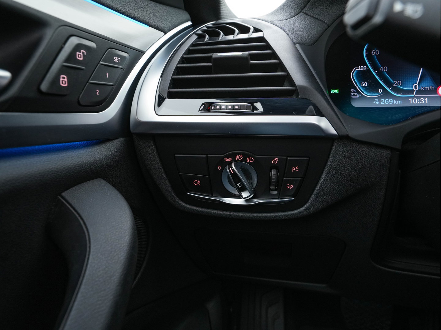 BMW iX3 Executive 80 kWh [ 3-Fase ] {SOH-98%} (INCL-BTW) Aut. *PANO | HEAD-UP | LEATHER | ADAPTIVE-CRUISE | FULL-LED | BLIND-SPOT | MEMORY-PACK | DIGI-COCKPIT | HEATED-COMFORTSEATS | KEYLESS | TOP-VIEW | DAB+ | TOWBAR | 19''ALU*