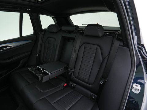 BMW iX3 Executive 80 kWh [ 3-Fase ] {SOH-98%} (INCL-BTW) Aut. *PANO | HEAD-UP | LEATHER | ADAPTIVE-CRUISE | FULL-LED | BLIND-SPOT | MEMORY-PACK | DIGI-COCKPIT | HEATED-COMFORTSEATS | KEYLESS | TOP-VIEW | DAB+ | TOWBAR | 19''ALU*