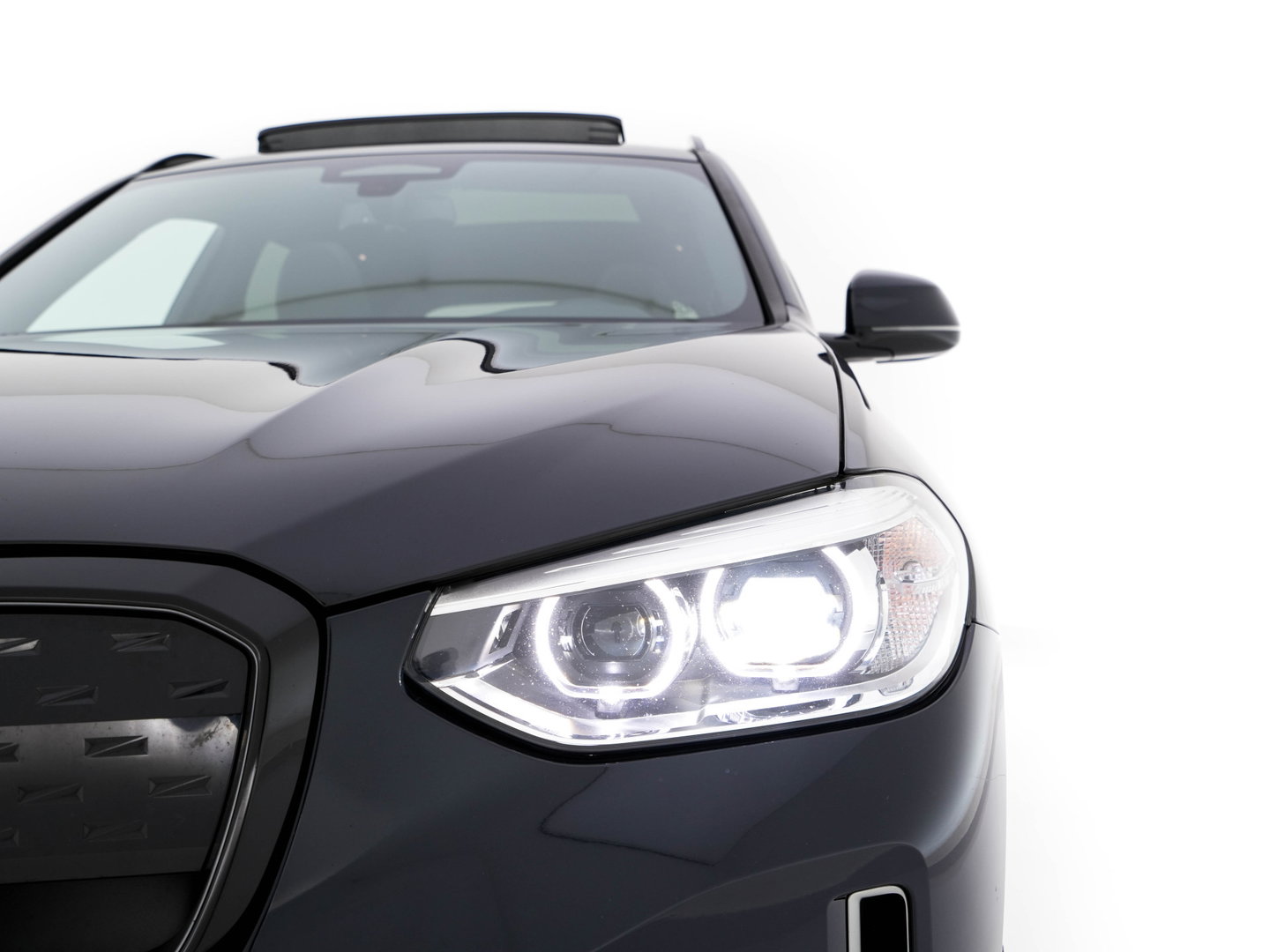 BMW iX3 Executive 80 kWh [ 3-Fase ] {SOH-98%} (INCL-BTW) Aut. *PANO | HEAD-UP | LEATHER | ADAPTIVE-CRUISE | FULL-LED | BLIND-SPOT | MEMORY-PACK | DIGI-COCKPIT | HEATED-COMFORTSEATS | KEYLESS | TOP-VIEW | DAB+ | TOWBAR | 19''ALU*