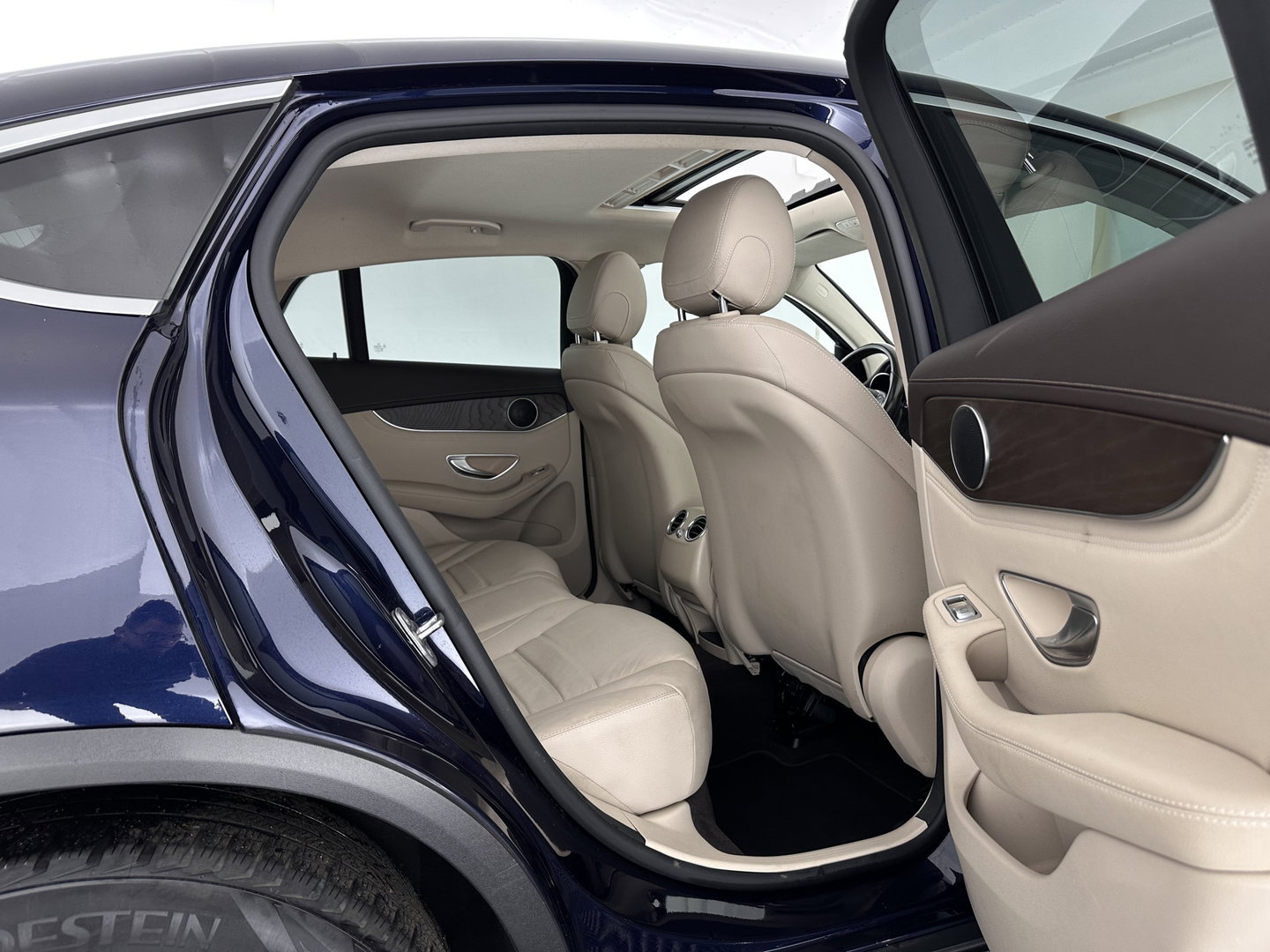 Mercedes-Benz GLC Coupé 220 d 4MATIC Ambition (INCL.BTW) *PANO | LEATHER | FULL-LED | HEATED-SPORTSEATS | CAMERA | NAVI-FULLMAP | PRIVACY-GLASS | ECC | PDC | CRUISE | TOWBAR | 18''ALU*
