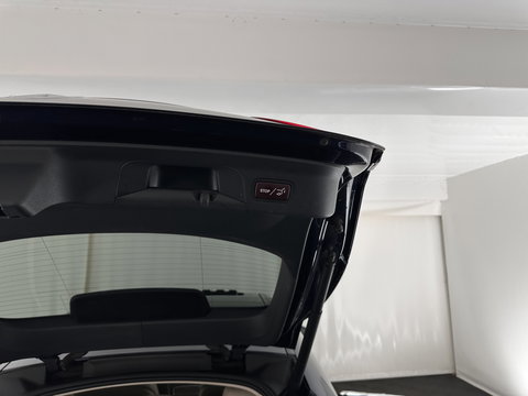 Mercedes-Benz GLC Coupé 220 d 4MATIC Ambition (INCL.BTW) *PANO | LEATHER | FULL-LED | HEATED-SPORTSEATS | CAMERA | NAVI-FULLMAP | PRIVACY-GLASS | ECC | PDC | CRUISE | TOWBAR | 18''ALU*