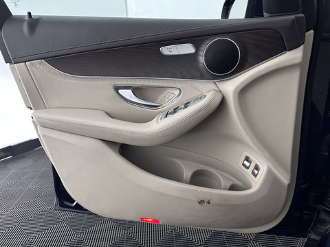 Mercedes-Benz GLC Coupé 220 d 4MATIC Ambition (INCL.BTW) *PANO | LEATHER | FULL-LED | HEATED-SPORTSEATS | CAMERA | NAVI-FULLMAP | PRIVACY-GLASS | ECC | PDC | CRUISE | TOWBAR | 18''ALU*