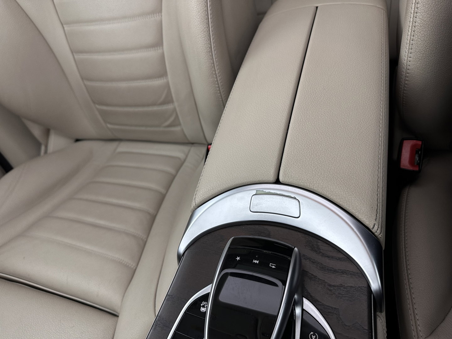 Mercedes-Benz GLC Coupé 220 d 4MATIC Ambition (INCL.BTW) *PANO | LEATHER | FULL-LED | HEATED-SPORTSEATS | CAMERA | NAVI-FULLMAP | PRIVACY-GLASS | ECC | PDC | CRUISE | TOWBAR | 18''ALU*