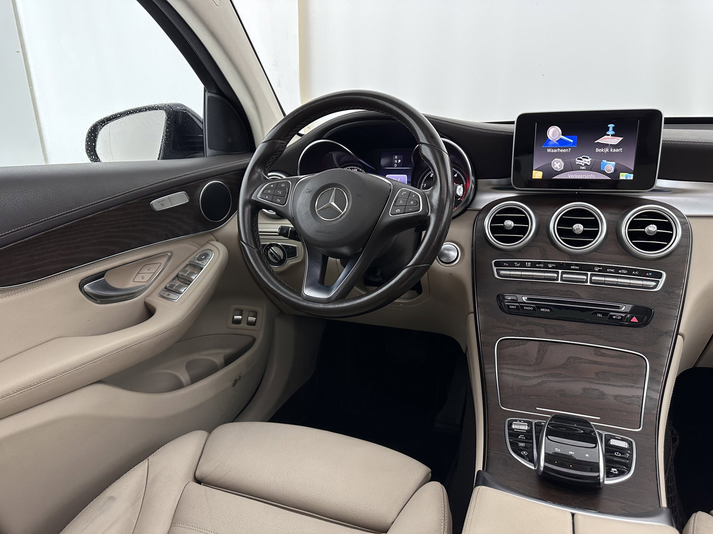 Mercedes-Benz GLC Coupé 220 d 4MATIC Ambition (INCL.BTW) *PANO | LEATHER | FULL-LED | HEATED-SPORTSEATS | CAMERA | NAVI-FULLMAP | PRIVACY-GLASS | ECC | PDC | CRUISE | TOWBAR | 18''ALU*