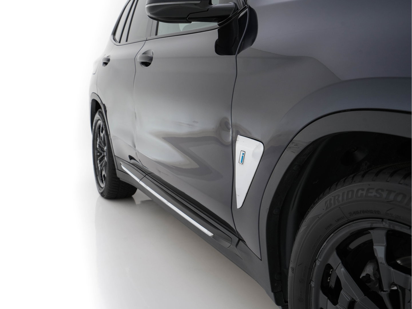 BMW iX3 Executive 80 kWh [ 3-Fase ] {SOH-98%} (INCL-BTW) Aut. *PANO | HEAD-UP | LEATHER | ADAPTIVE-CRUISE | FULL-LED | BLIND-SPOT | MEMORY-PACK | DIGI-COCKPIT | HEATED-COMFORTSEATS | KEYLESS | TOP-VIEW | DAB+ | TOWBAR | 19''ALU*