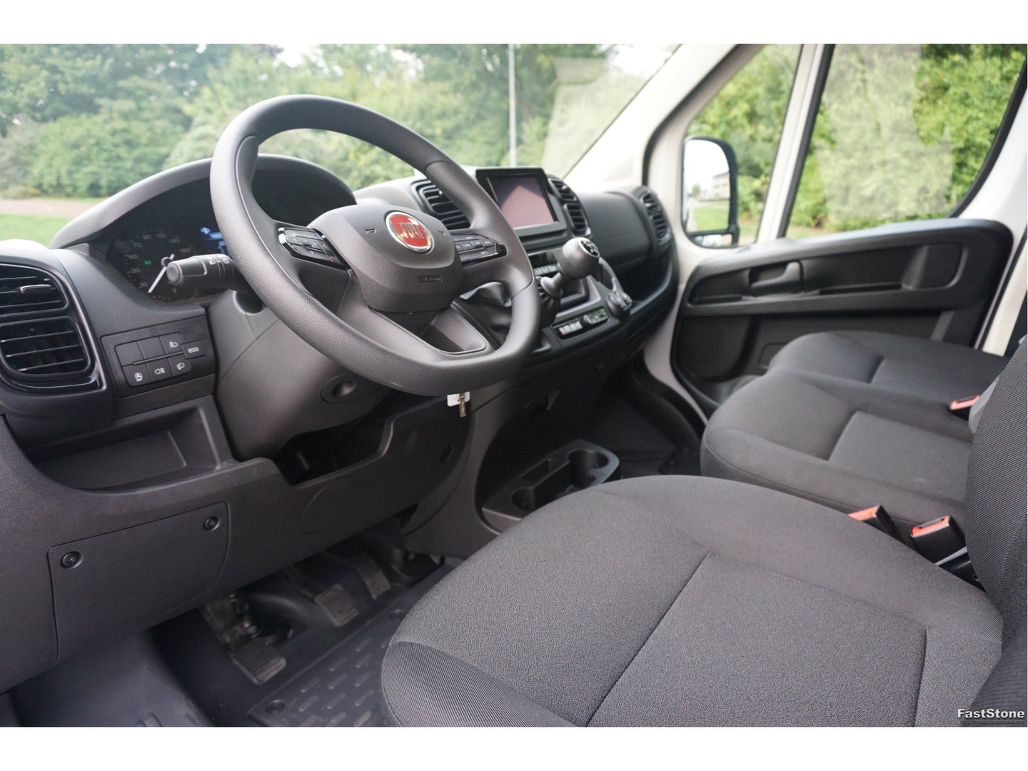 Fiat Ducato 35 DOKA 140PK L3 Open Laadbak BPM VRIJ Apple CP/Android A, Cruise, Climate Trekhaak!! NR. ZD02*