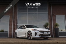 Kia Stinger - 3.3 V6 T-GDI AWD GT | 2e eigenaar | 6 cilinder | 370 pk | Dakraam | H&K | Camera | Head-up | 19 inch | Origineel | Stoelverkoeling | Stuur verwarming | Xenon |