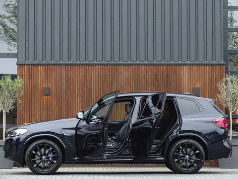 BMW X3 30e 292PK X-Drive M-Sport / Laser / pano / 360°