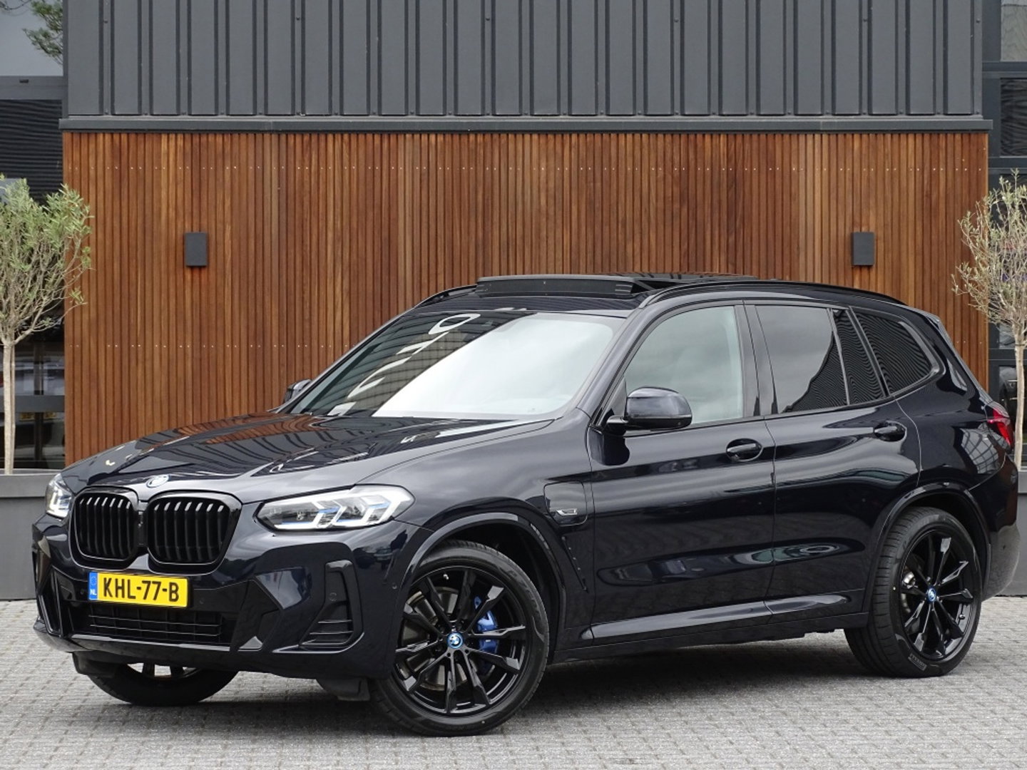 BMW X3 30e 292PK X-Drive M-Sport / Laser / pano / 360°