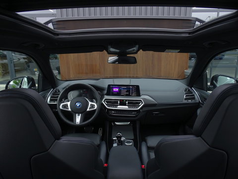 BMW X3 30e 292PK X-Drive M-Sport / Laser / pano / 360°