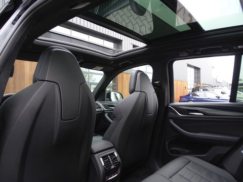 BMW X3 30e 292PK X-Drive M-Sport / Laser / pano / 360°