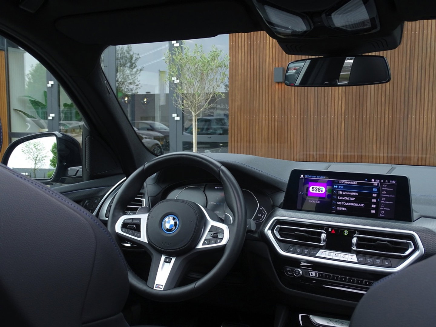 BMW X3 30e 292PK X-Drive M-Sport / Laser / pano / 360°