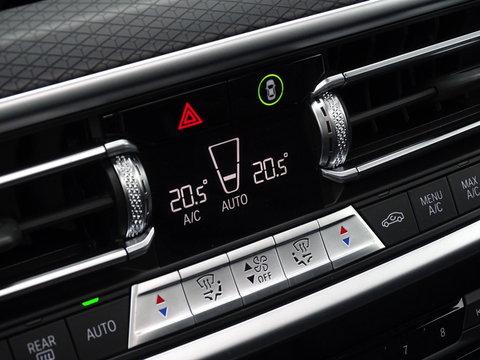 BMW X3 30e 292PK X-Drive M-Sport / Laser / pano / 360°