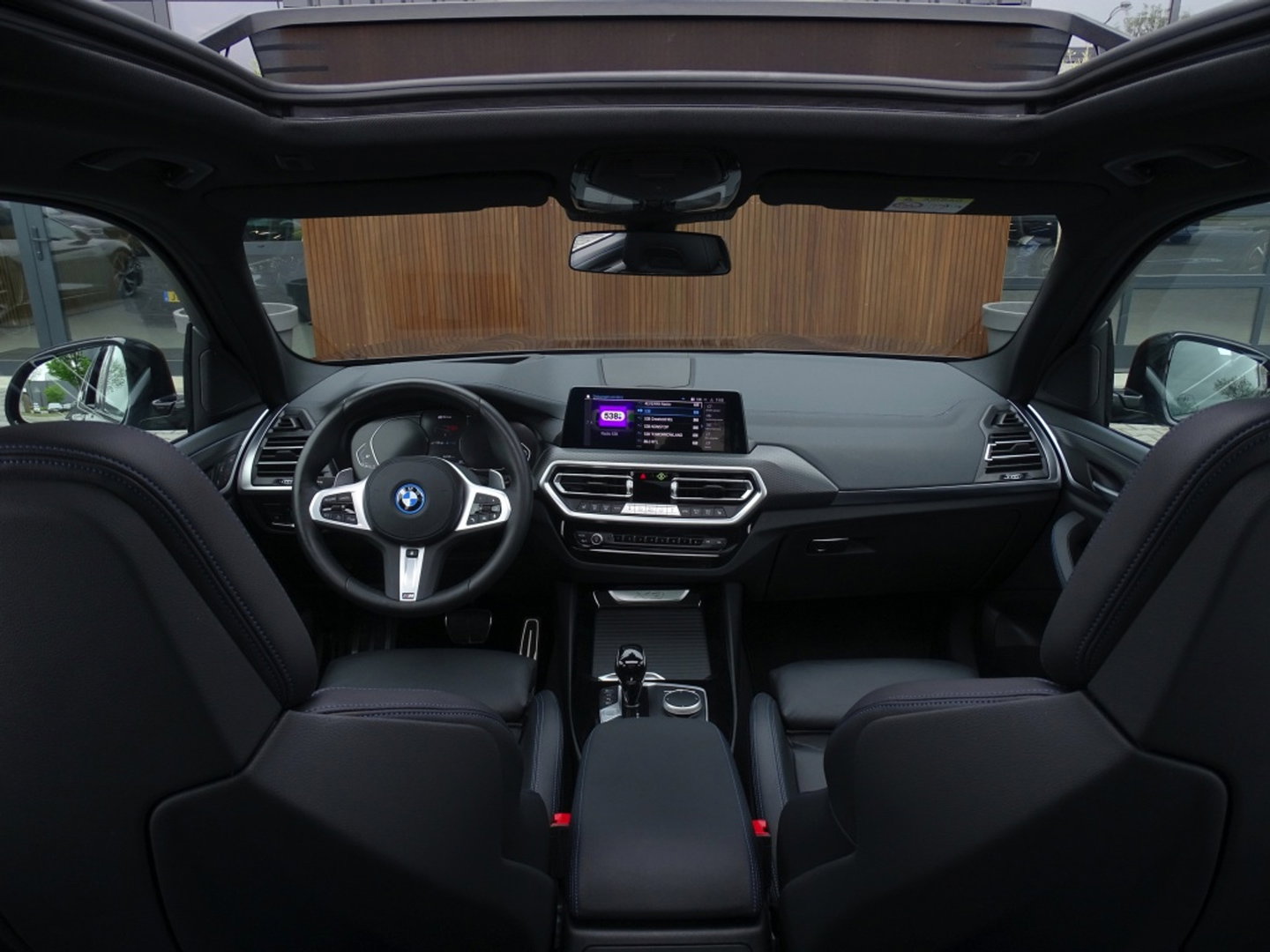BMW X3 30e 292PK X-Drive M-Sport / Laser / pano / 360°