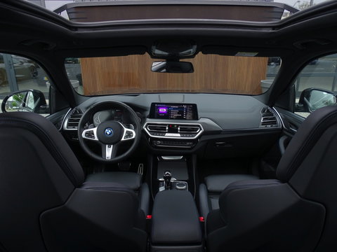 BMW X3 30e 292PK X-Drive M-Sport / Laser / pano / 360°