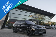 Volkswagen Tiguan - 1.5 eHybrid 204pk R-Line Panoramadak Black Style Trekhaak Stoelkoeling BOMVOL!! NLauto 1e Eigenaar