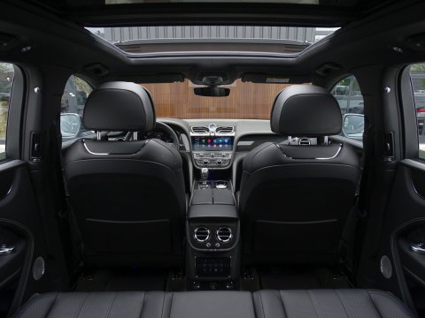 Bentley Bentayga 4.0 V8 550PK TwinTurbo / NAIM / diamanten / carbon / 22'' black