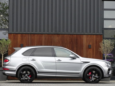Bentley Bentayga 4.0 V8 550PK TwinTurbo / NAIM / diamanten / carbon / 22'' black