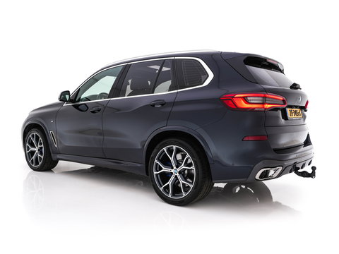 BMW X5 M50d M-Sportpack High Executive Aut. *PANO | HEAD-UP | LASER-LED | LEATHER | SOFT-CLOSE | ADAPTIVE-CRUISE | HARMAN/KARDON | BLIND-SPOT | MEMORY-PACK | TOP-VIEW | DIGI-COCKPIT | NAVI-FULLMAP | ECC | PDC | TOWBAR |