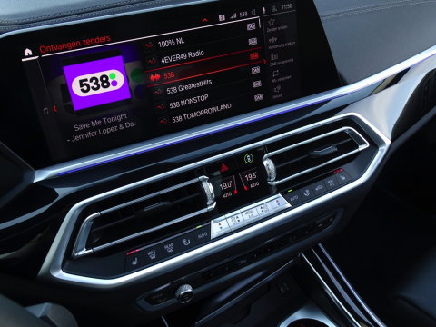 BMW X5 40i 341PK X-Drive / M-Sport / pano / Harman Kardon / Laser