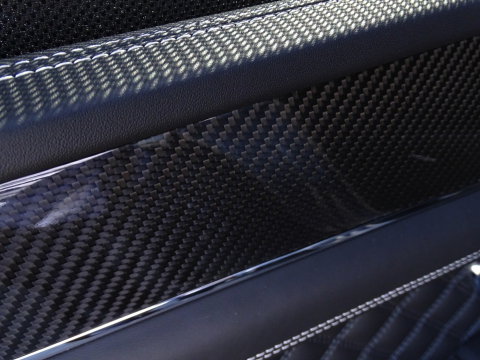 Bentley Bentayga 4.0 V8 550PK TwinTurbo / NAIM / diamanten / carbon / 22'' black