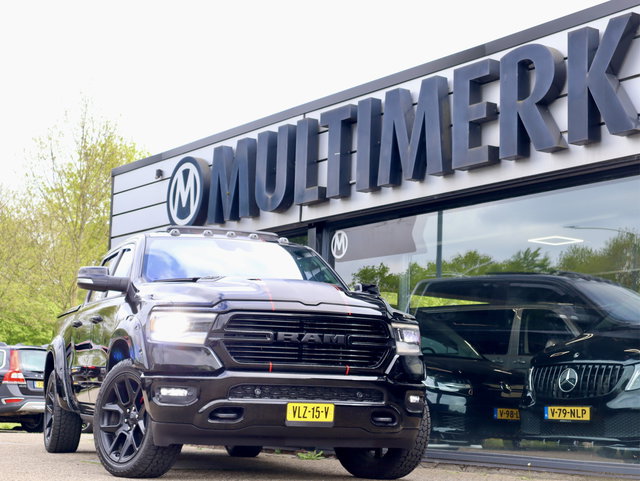 Dodge Ram 1500 - 5.7 V8 4x4 SPORT MARGE/BTW VRIJ BLACK EDITION