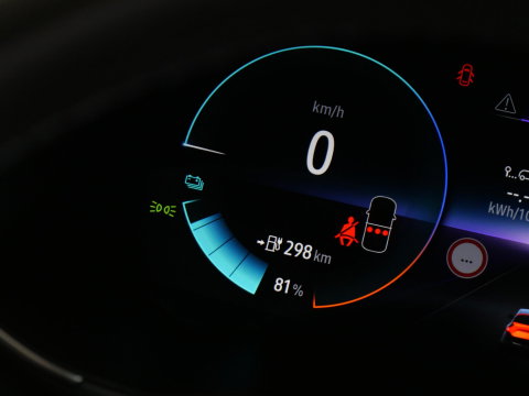 Renault ZOE R135 52kWh ICONIC/ PDC V+A/ CAMERA/ BLIND SPOT/ KOOPACCU/ SOH 93%