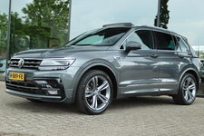 Volkswagen Tiguan - 1.5 TSI ACT AUT. R-LINE HIGHLINE BUSINESS | PANO | VIRT. COCKPIT | TREKHAAK | CARPLAY | CAMERA | ACC