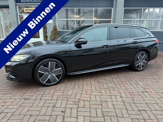 Volkswagen Passat - Variant 1.5 eTSI R-Line Edition 150pk | Pano | IQ.Light | ACC | Ergo active + massage