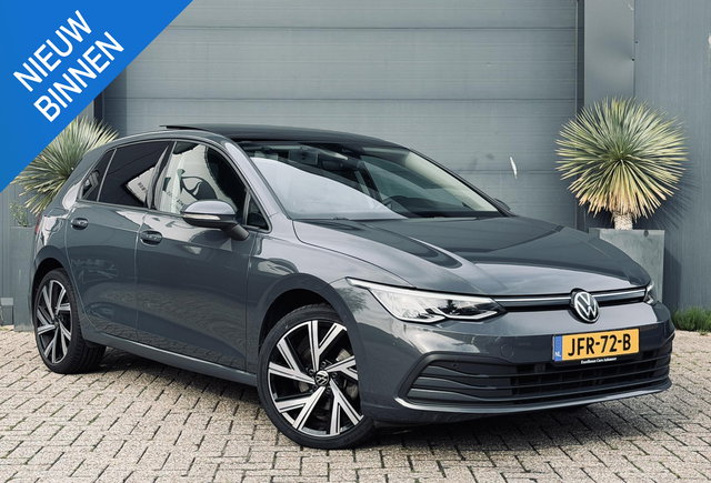 Volkswagen Golf - 1.0 TSI Life Pano/Navi/RijlesAuto