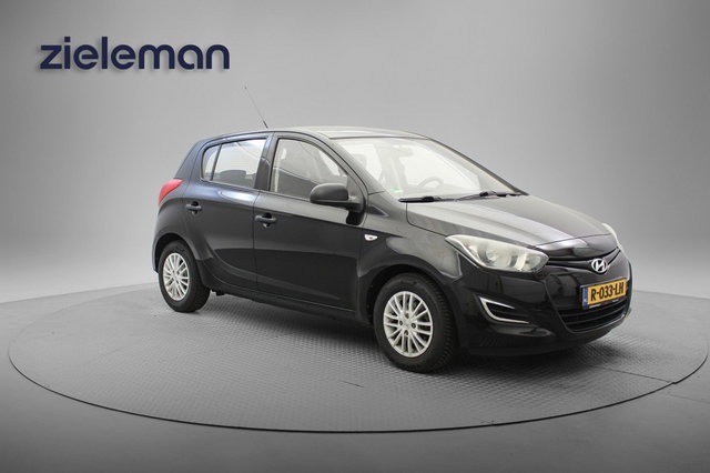 Hyundai i20 - 1.2i First Edition 5 Deurs - Airco, Lichtmetalen Velgen
