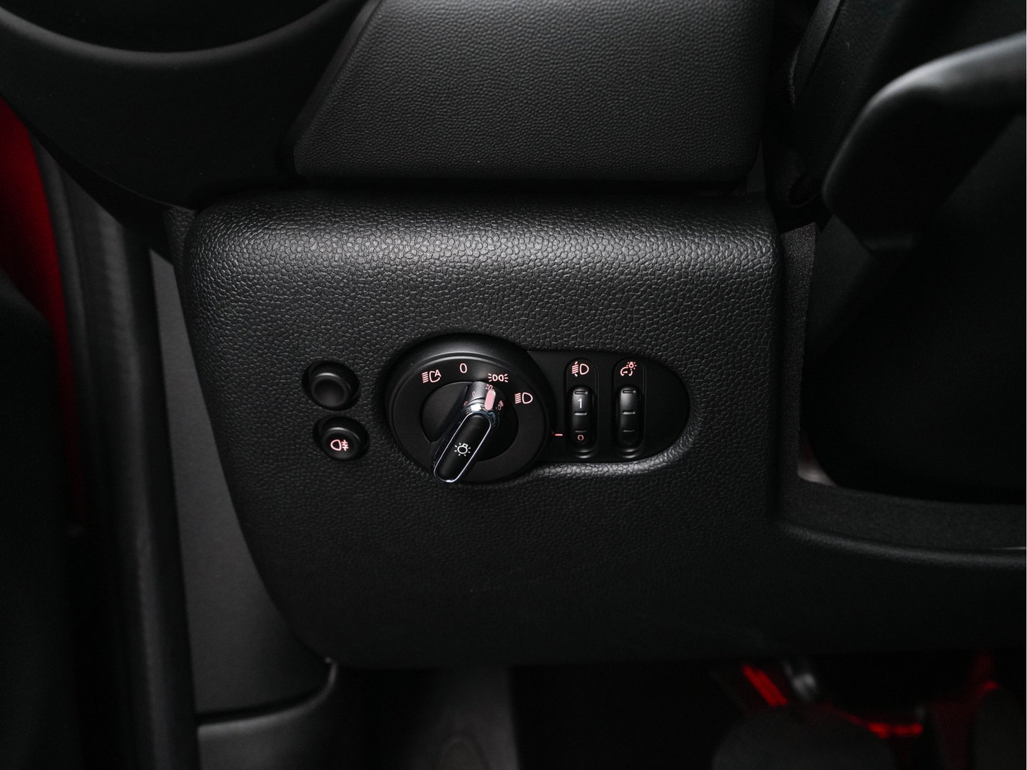 MINI Mini Electric Business Edition 33 kWh [ 3-Fase-11kW ] {SOH-100%} (INCL-BTW) Aut. *LEATHER | FULL-LED | KEYLESS | SPORTSEATS | NAVI-FULLMAP | ECC | AMBIENTLIGHT | DAB | DIGI-COCKPIT | PDC | 17"ALU*