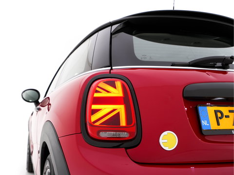 MINI Mini Electric Business Edition 33 kWh [ 3-Fase-11kW ] {SOH-100%} (INCL-BTW) Aut. *LEATHER | FULL-LED | KEYLESS | SPORTSEATS | NAVI-FULLMAP | ECC | AMBIENTLIGHT | DAB | DIGI-COCKPIT | PDC | 17"ALU*