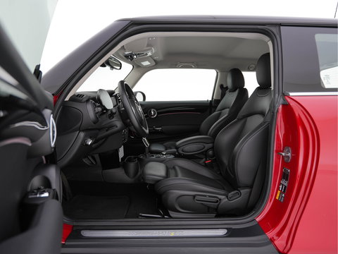 MINI Mini Electric Business Edition 33 kWh [ 3-Fase-11kW ] {SOH-100%} (INCL-BTW) Aut. *LEATHER | FULL-LED | KEYLESS | SPORTSEATS | NAVI-FULLMAP | ECC | AMBIENTLIGHT | DAB | DIGI-COCKPIT | PDC | 17"ALU*