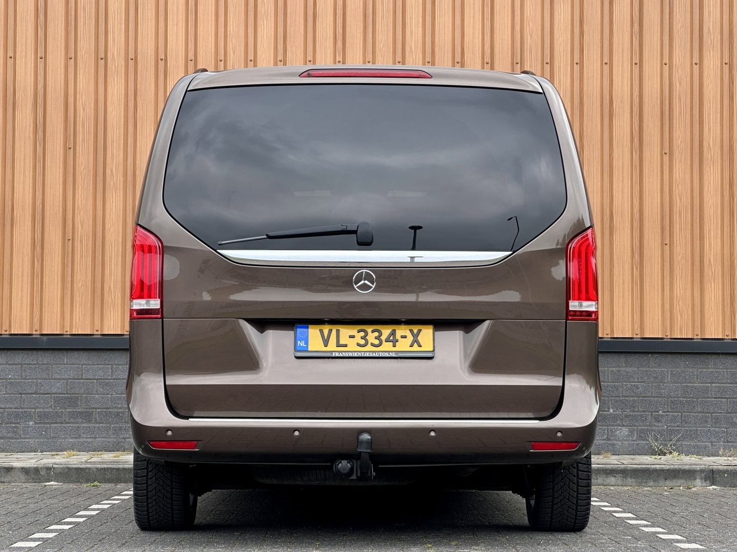 Mercedes-Benz V-Klasse 250 BlueTEC Lang DC Avantgarde Edition | Luchtvering | 5 Persoons | LED | Elektrische Schuifdeuren | Sfeerverlichting | Trekhaak | Airconditioning |
