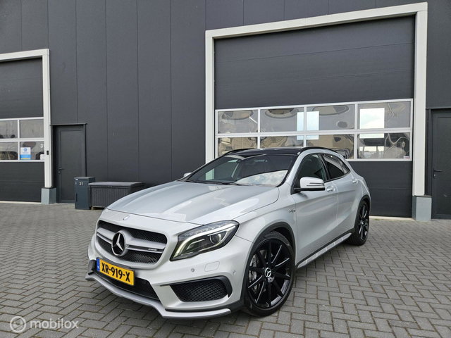Mercedes-Benz GLA - AMG 45 4Matic | Panorama | Kuipstoelen |