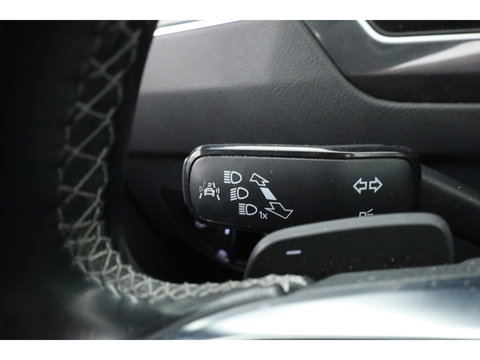 Volkswagen Tiguan 2.0 TSI 4Motion R-Line DSG 220pk! | Pano | 360cam | Elek. Trekhaak | Adapt. Cruise | Stoelverw. | 20'' | Digi. Dashboard