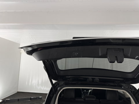 Ford C-MAX 2.0 Plug-in Hybrid Titanium Plus Aut. *PANO | LEATHER | NAVI-FULLMAP | KEYLESS | CAMERA | HEATED-COMFORTSEATS | ECC | PDC | 17"ALU*