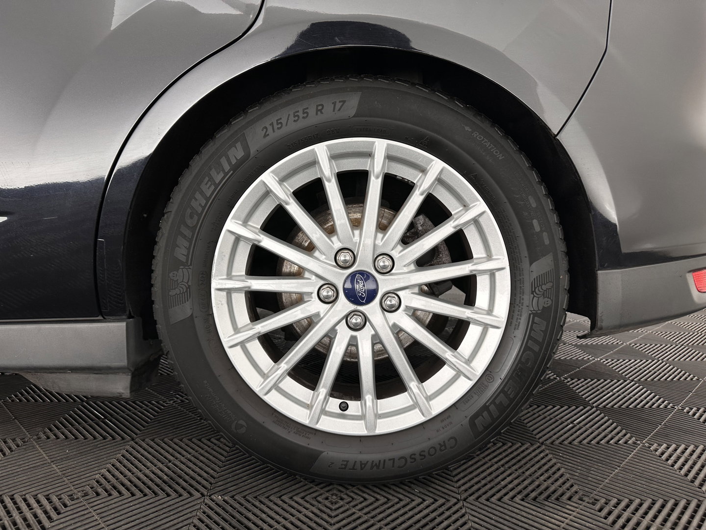 Ford C-MAX 2.0 Plug-in Hybrid Titanium Plus Aut. *PANO | LEATHER | NAVI-FULLMAP | KEYLESS | CAMERA | HEATED-COMFORTSEATS | ECC | PDC | 17"ALU*