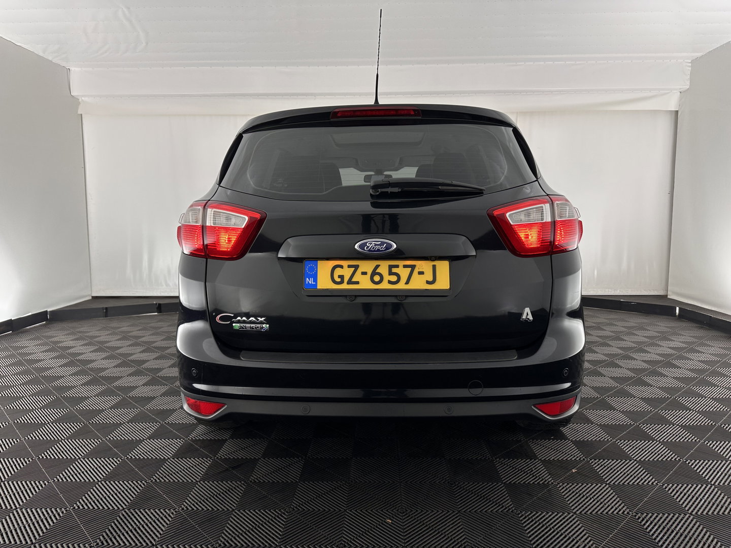 Ford C-MAX 2.0 Plug-in Hybrid Titanium Plus Aut. *PANO | LEATHER | NAVI-FULLMAP | KEYLESS | CAMERA | HEATED-COMFORTSEATS | ECC | PDC | 17"ALU*
