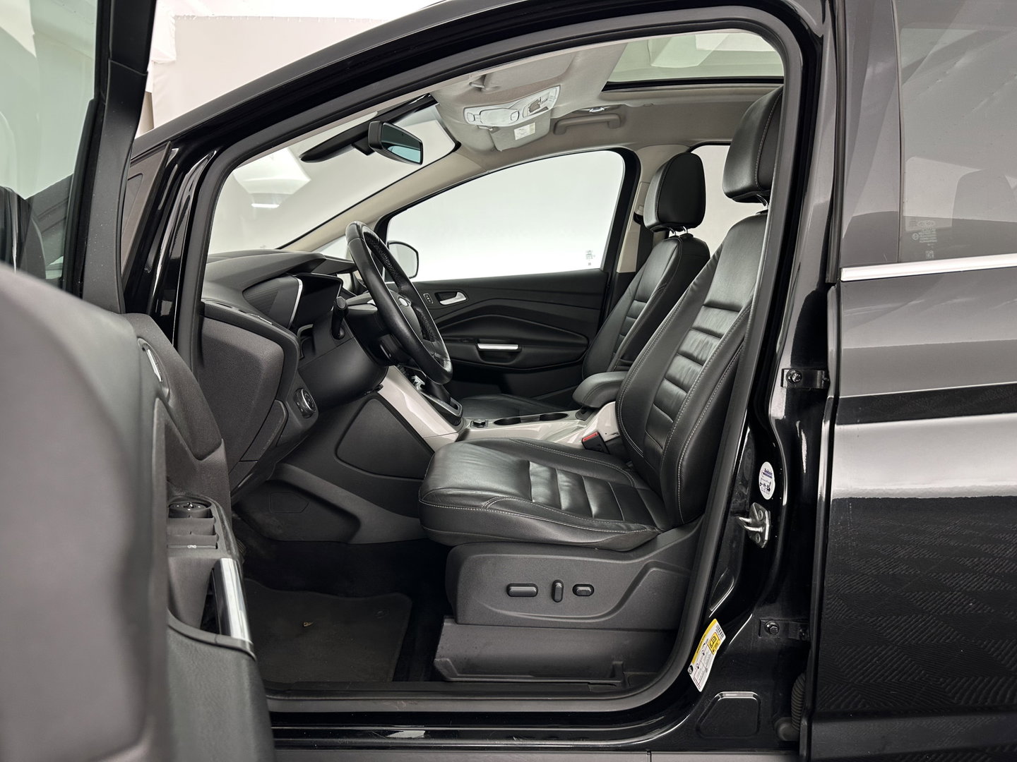 Ford C-MAX 2.0 Plug-in Hybrid Titanium Plus Aut. *PANO | LEATHER | NAVI-FULLMAP | KEYLESS | CAMERA | HEATED-COMFORTSEATS | ECC | PDC | 17"ALU*
