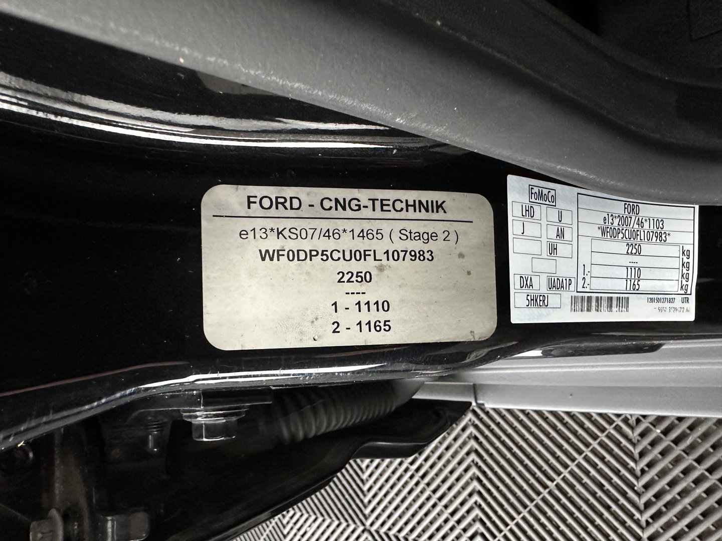 Ford C-MAX 2.0 Plug-in Hybrid Titanium Plus Aut. *PANO | LEATHER | NAVI-FULLMAP | KEYLESS | CAMERA | HEATED-COMFORTSEATS | ECC | PDC | 17"ALU*