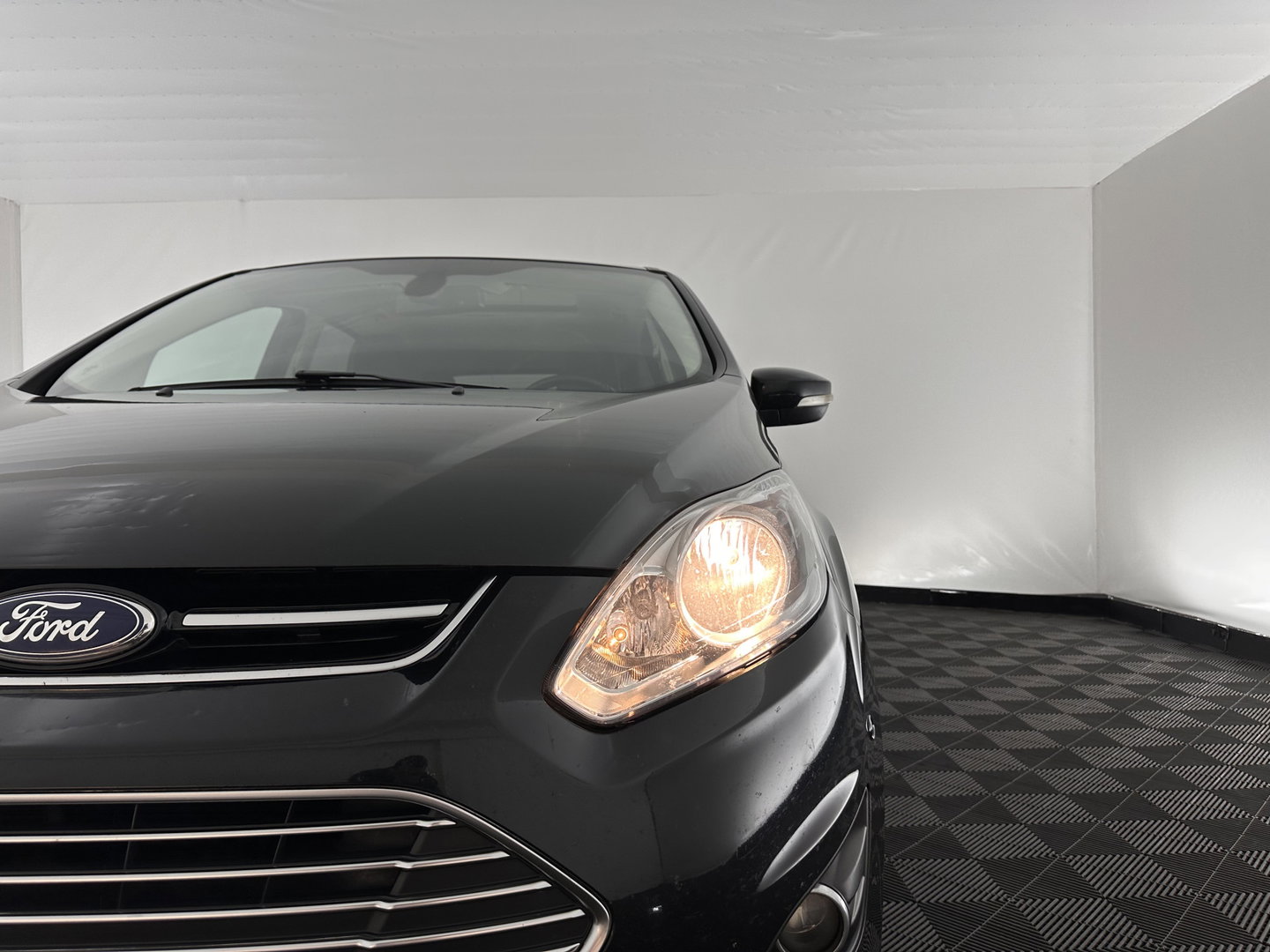 Ford C-MAX 2.0 Plug-in Hybrid Titanium Plus Aut. *PANO | LEATHER | NAVI-FULLMAP | KEYLESS | CAMERA | HEATED-COMFORTSEATS | ECC | PDC | 17"ALU*