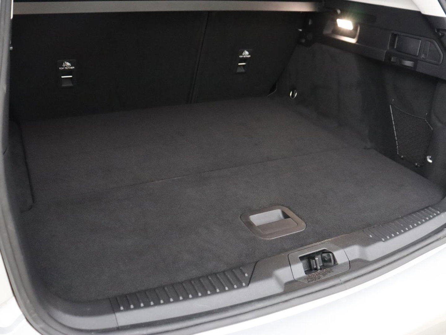 Ford Focus 1.0 EcoBoost Hybrid Titanium | Origineel NL | Carplay | Keyless | Navigatie | Climate control | Cruise control | Bluetooth | Full LED | Parkeerhulp | 38.100km NAP