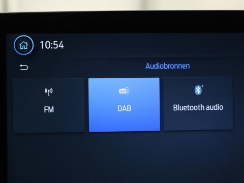 Ford Focus 1.0 EcoBoost Hybrid Titanium | Origineel NL | Carplay | Keyless | Navigatie | Climate control | Cruise control | Bluetooth | Full LED | Parkeerhulp | 38.100km NAP